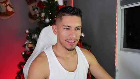 AARON  online show from December 15, 2024, 11:31 pm