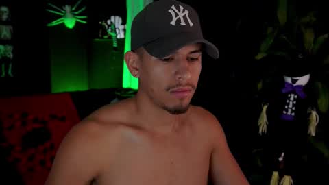 AARON  online show from October 20, 2025, 1:00 pm