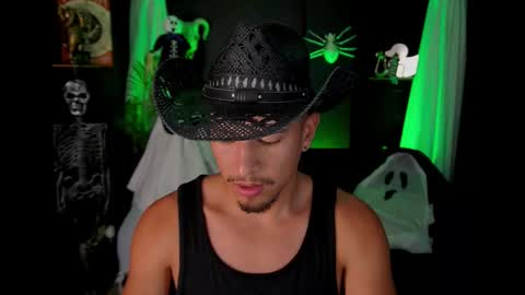 AARON  online show from November 1, 2025, 12:34 am