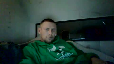 Snapshot of aaronmc5 chatting on November 10, 2025, 8:41 pm aaronmc5 online show from November 10, 2025, 8:41 pm