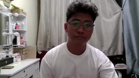 aasher15 online show from March 31, 2026, 9:21 am