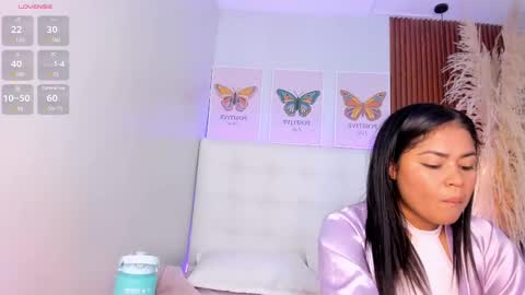 Snapshot of aashley_jones chatting on February 14, 2025, 6:02 am Aashley online show from February 14, 2025, 6:02 am