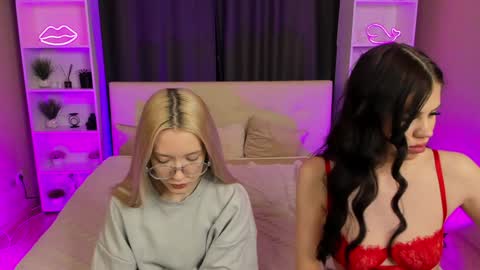 Fiona and Harry online show from December 20, 2024, 9:17 pm