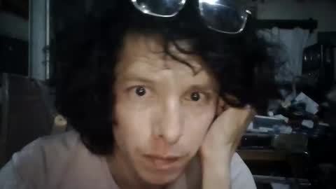 Calle me Abe online show from November 3, 2025, 4:36 am