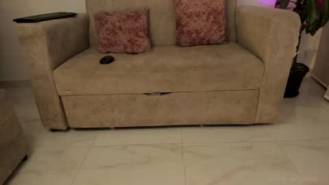 Abbey  IG abby allenn  04 December Online at  I will be on vacation dont forget me  See you soon   online show from October 5, 2025, 11:24 pm