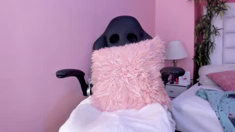 abbey_walker online show from December 27, 2024, 8:56 am