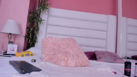 abbey_walker online show from December 30, 2024, 11:04 am