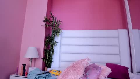 abbey_walker online show from December 31, 2024, 1:30 pm