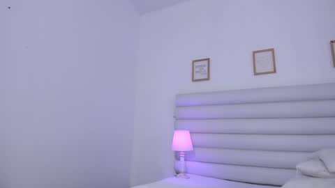 abbey_walker online show from January 4, 2025, 4:44 am