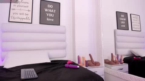 Snapshot of abbey_walker chatting on March 12, 2026, 11:16 am abbey_walker online show from March 12, 2026, 11:16 am