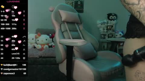 abbie  70OFF online show from May 7, 2026, 2:06 am
