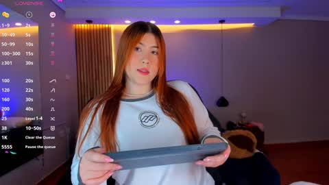 Abbie Edmond  online show from December 4, 2024, 4:32 am