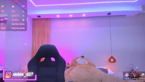 Snapshot of abbieedmond chatting on December 23, 2025, 3:48 am Abbie Edmond online show from December 23, 2025, 3:48 am