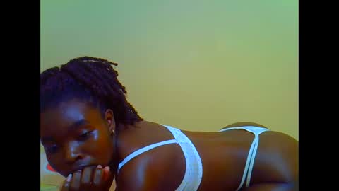 abbiehh online show from April 17, 2026, 2:53 pm