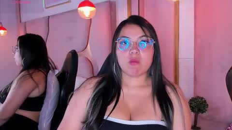 abbiejones_ online show from November 18, 2025, 12:53 pm