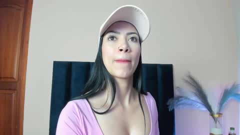 Snapshot of abbiejoness_ chatting on October 30, 2025, 11:33 am Abbie Joness online show from October 30, 2025, 11:33 am