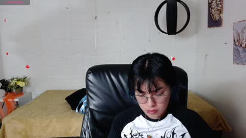 Abbi online show from December 19, 2024, 1:40 pm