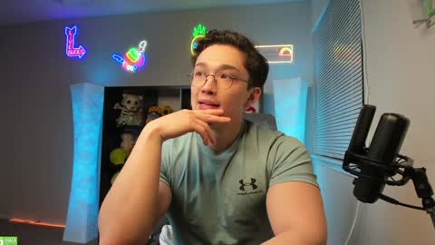 Snapshot of abbuddy920236 chatting on December 12, 2024, 5:20 am buddy online show from December 12, 2024, 5:20 am