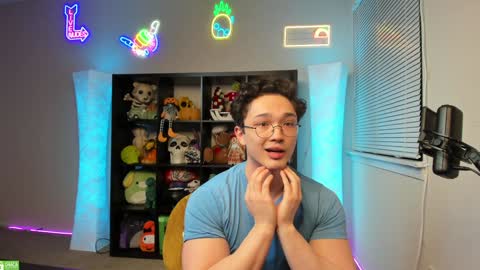 Snapshot of abbuddy920236 chatting on January 8, 2025, 5:16 am buddy online show from January 8, 2025, 5:16 am