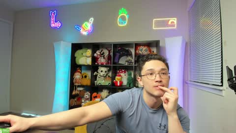 Snapshot of abbuddy920236 chatting on January 21, 2025, 5:16 am buddy online show from January 21, 2025, 5:16 am