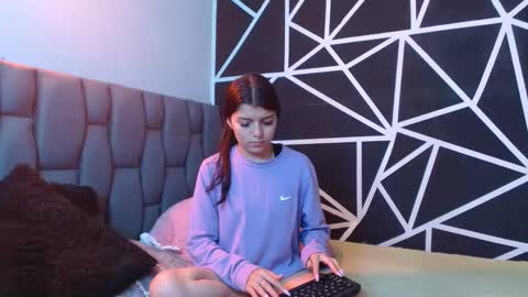 Abby y Crhiss  online show from December 18, 2024, 2:32 am