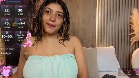 Abbygail online show from November 28, 2025, 12:41 pm