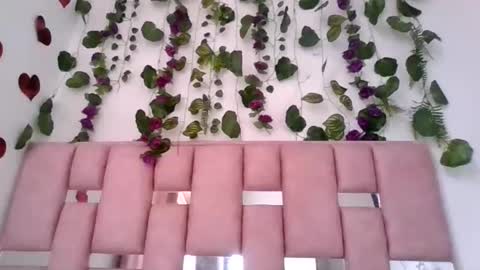 abby_moss_2 online show from April 23, 2026, 12:29 pm