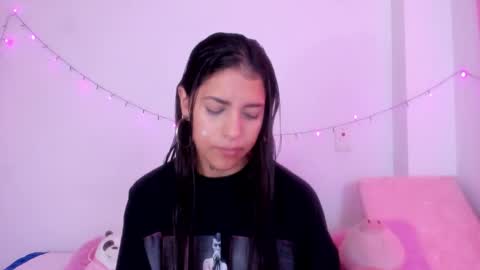 Snapshot of abby_rousee chatting on October 22, 2025, 1:00 pm abby_rousee online show from October 22, 2025, 1:00 pm