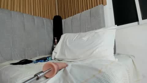 abby_swett1 online show from February 15, 2026, 6:37 pm