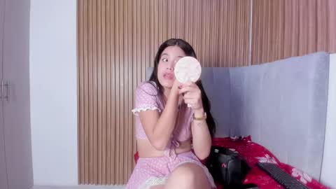 abby_swett1 online show from March 24, 2026, 1:05 pm