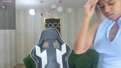 Snapshot of abby_t_ chatting on October 30, 2025, 2:35 am abby online show from October 30, 2025, 2:35 am