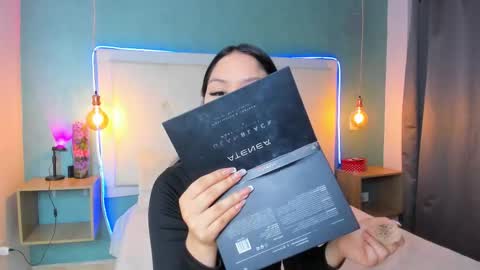 Abby Dixon  online show from March 4, 2026, 11:49 am