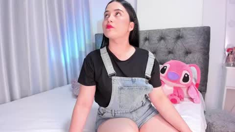 Snapshot of abbyfoxx_ chatting on March 5, 2025, 2:46 am Abby online show from March 5, 2025, 2:46 am