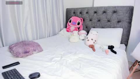 Snapshot of abbyfoxx_ chatting on May 4, 2026, 10:50 pm Abby online show from May 4, 2026, 10:50 pm