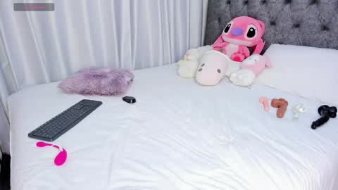 Snapshot of abbyfoxx_ chatting on May 10, 2026, 1:11 am Abby online show from May 10, 2026, 1:11 am