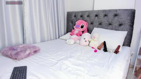 Snapshot of abbyfoxx_ chatting on May 22, 2026, 9:31 pm Abby online show from May 22, 2026, 9:31 pm
