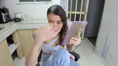 sara online show from May 4, 2026, 2:40 am