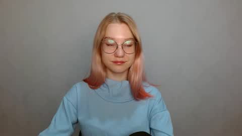 Abby Lovense is active online show from December 20, 2024, 9:54 am