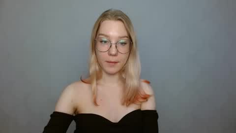 Abby Lovense is active online show from January 14, 2025, 11:31 am