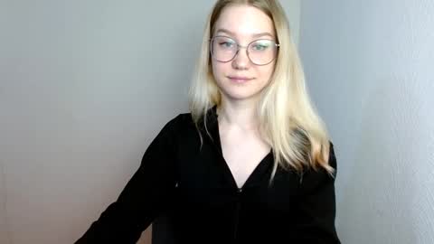 Abby Lovense is active online show from March 12, 2025, 12:36 pm