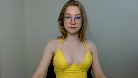 Snapshot of abbymoore__ chatting on June 12, 2026, 10:25 am Abby Lovense is active online show from June 12, 2026, 10:25 am