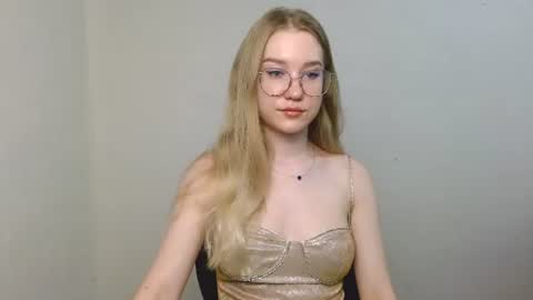 Snapshot of abbymoore__ chatting on August 5, 2026, 10:07 am Abby Lovense is active online show from August 5, 2026, 10:07 am