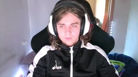 Snapshot of abbysal_blade chatting on October 20, 2025, 6:14 am abbysal_blade online show from October 20, 2025, 6:14 am