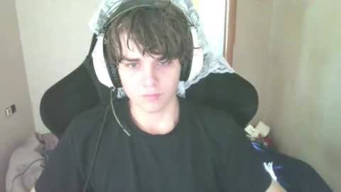 abbysal_blade online show from July 1, 2026, 7:43 am
