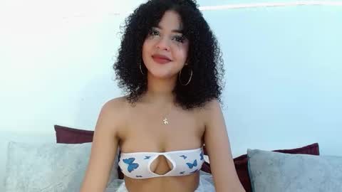 Snapshot of abbystorme chatting on October 21, 2025, 7:47 pm abbystorme online show from October 21, 2025, 7:47 pm