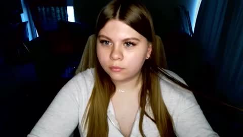 Snapshot of abbyvibe chatting on November 4, 2025, 3:22 pm abbyvibe online show from November 4, 2025, 3:22 pm