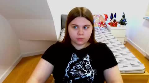 Snapshot of abbyvibe chatting on December 14, 2025, 2:33 pm abbyvibe online show from December 14, 2025, 2:33 pm