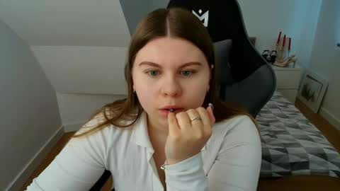 Snapshot of abbyvibe chatting on April 13, 2026, 11:05 am abbyvibe online show from April 13, 2026, 11:05 am