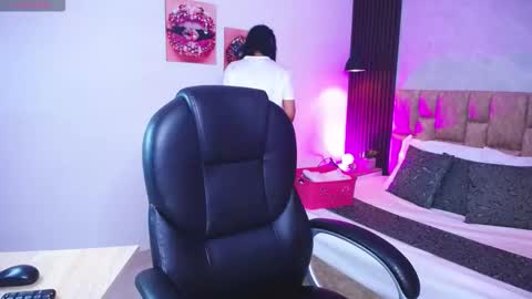 Abby  online show from September 11, 2025, 12:05 pm