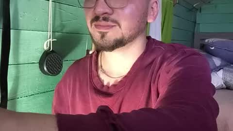 Hookiehax online show from April 22, 2026, 6:49 am